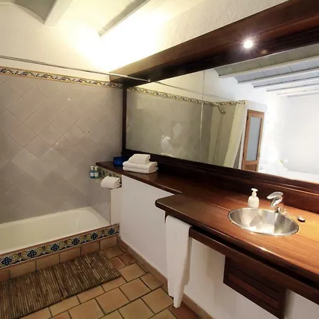 S'horabaixa Farm stay *